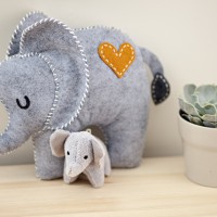 mommaelephant2-sm2